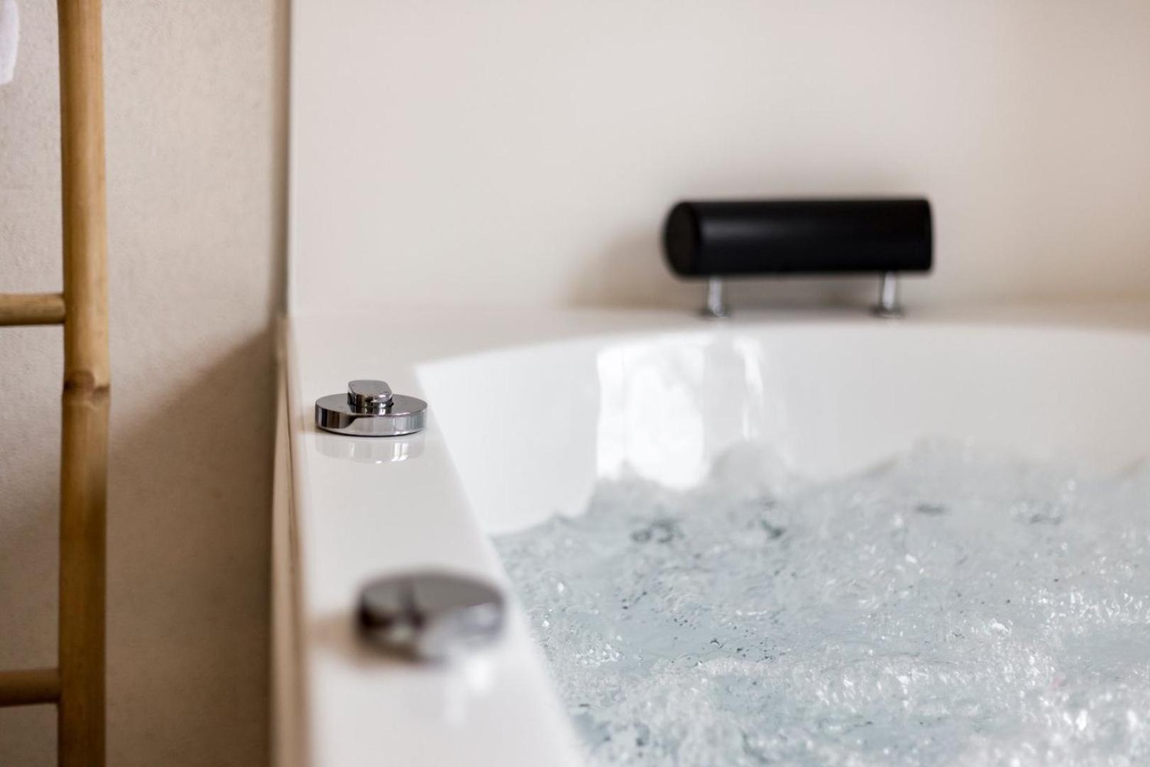Sky'Room - Jacuzzi & Vue - Vieux Lyon Eksteriør bilde