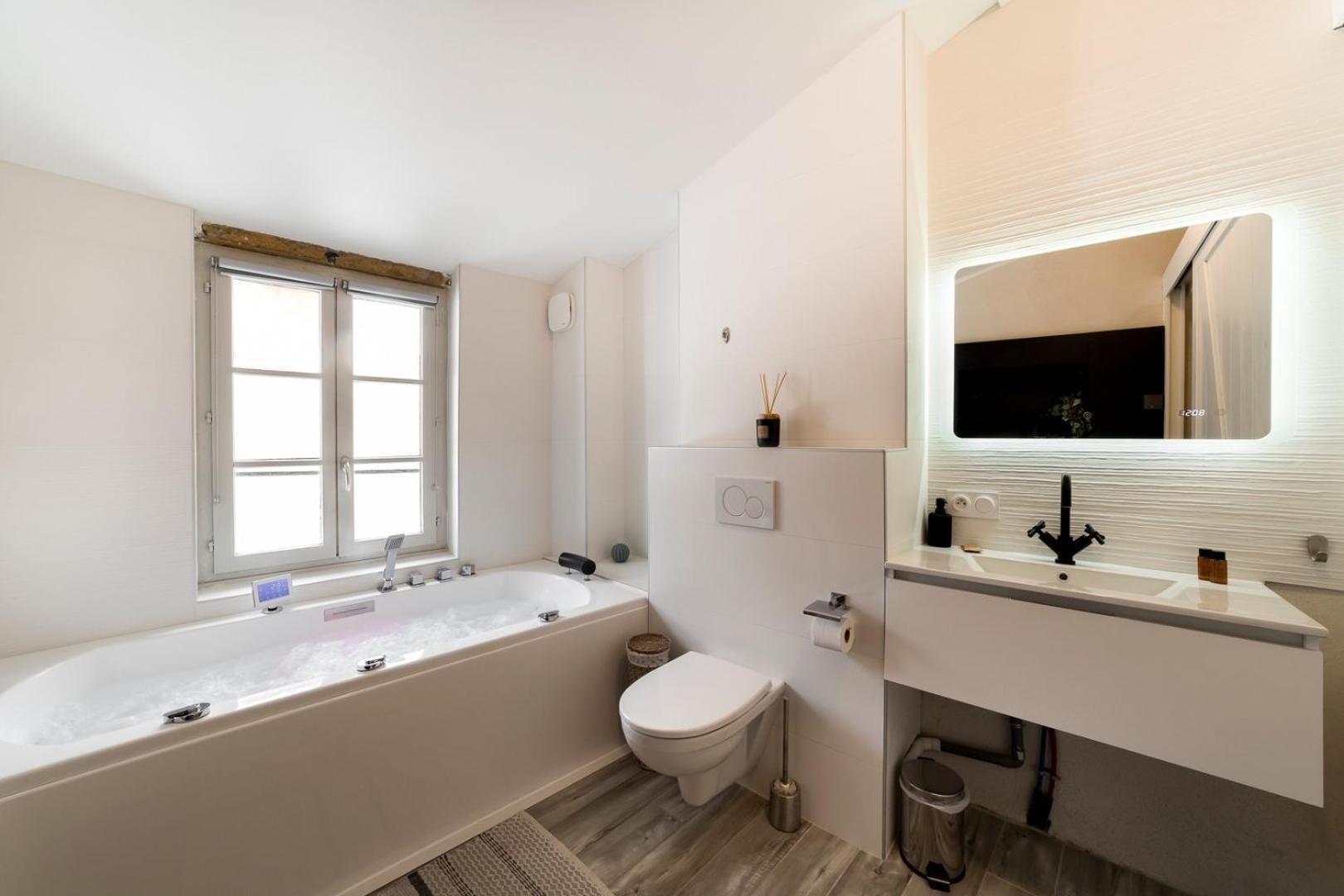 Sky'Room - Jacuzzi & Vue - Vieux Lyon Eksteriør bilde